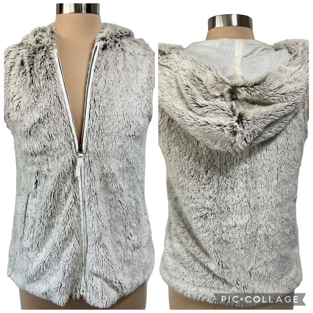 Altar'd State Womens Beige Faux Fur Hooded Zip Up Vest Size Medium Shaggy Plush